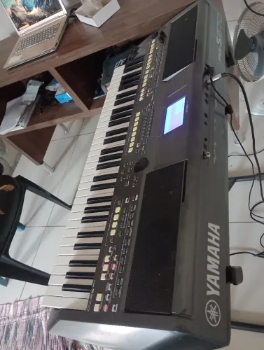 Teclado arranjador s670