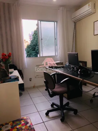 Apartamento c/ 2 quartos ao lado do Colégio Adventista no Centro de Campo Grande - CG/RJ