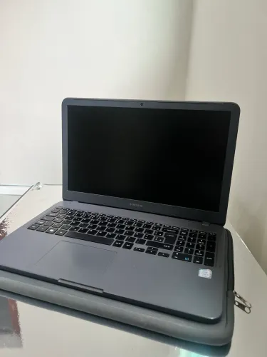 Notebook Samsung NP350XAA-JD1BR i5 7200U 8GB RAM SSD 480GB HD 1TB