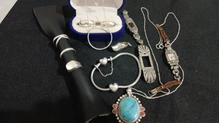 prata lote maravilhoso, contendo uma pulseira vivara