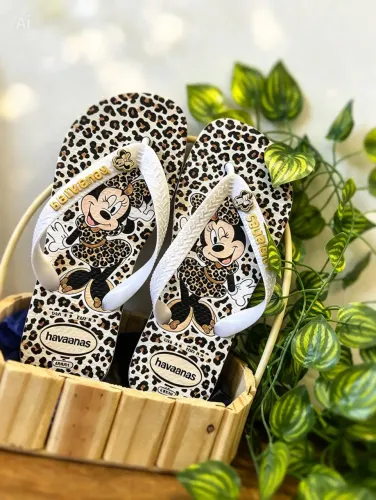 HAVAIANAS PERSONALIZADAS/ sandália com pingente 