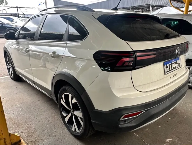 Volkswagen Nivus Highline 1.0 200 TSI Flex AUT 2021