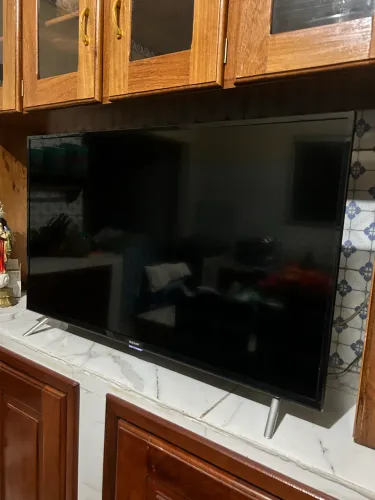 TV LED - SEMP TCL 43?