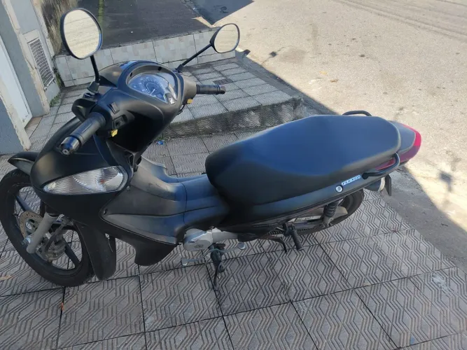 Moto muito conservada