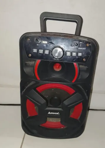 Som funcionando perfeitamente! Bateria carrega normal, mas dura menos tempo.