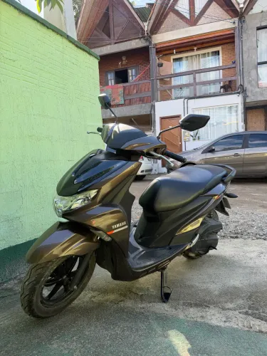 Yamaha fluo 2025 abs 