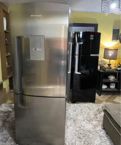 Geladeira de inox 470 l estado de nova entrego e dou garantia