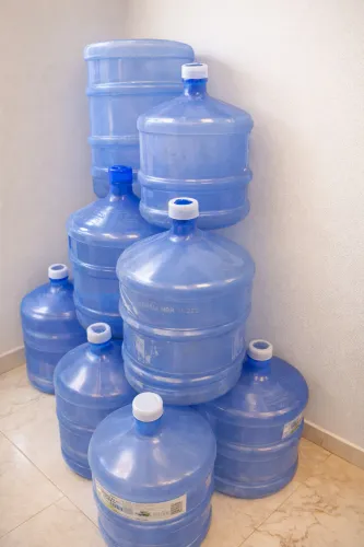 Kit com 10 Garrafões de Água 20L - Prontos para Uso - R$ 300