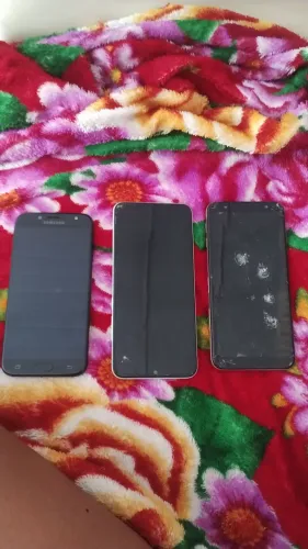 Celular para retirar peças