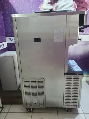 Maquina de sorvete 
