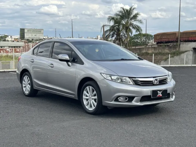 Honda Civic Sedan LXR 2.0 Flexone 16V Aut. 4P 2014