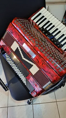Acordeon Michael 80 nova