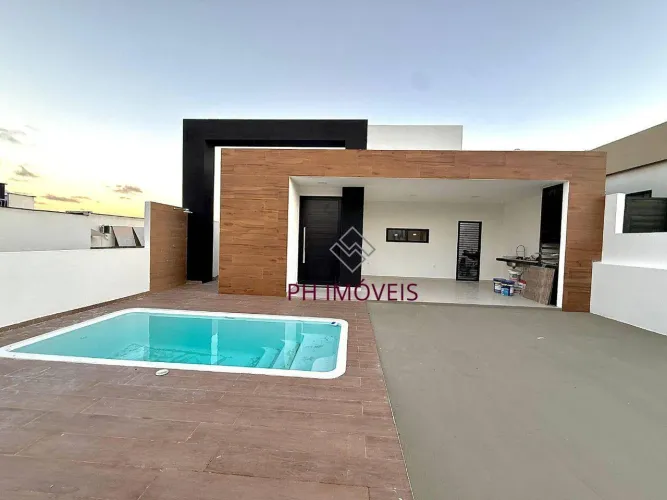 Casa em Marechal Deodoro com 3 dormitórios sendo 1 suíte + 1 suíte reversível - 100m²