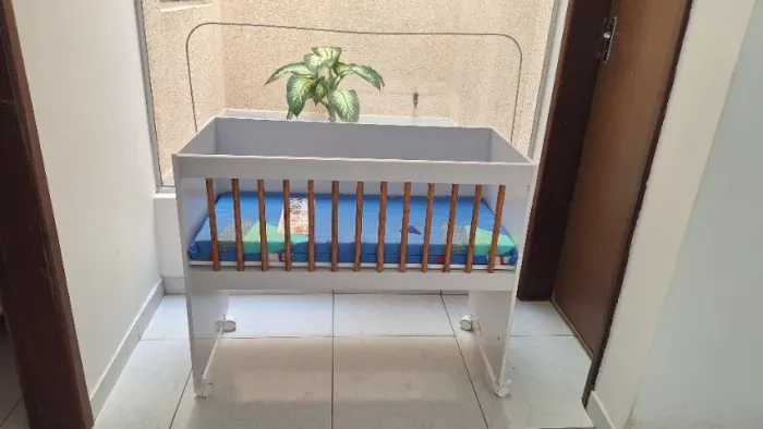Mini Berço Com Rodas Colchão E Suporte Mosquiteiro Moisés Multifuncional 