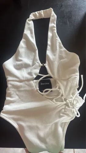 Vendo roupas NOVAS! NUNCA USADAS 