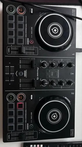 Controladora DJ DDJ-200