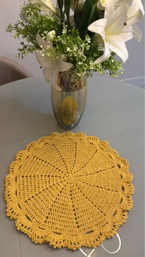 Mesa posta em crochê ?
