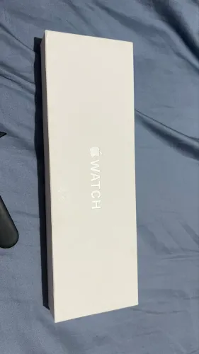 Apple Watch Series 10 GPS, 46 mm, pulseira esportiva preta M/G