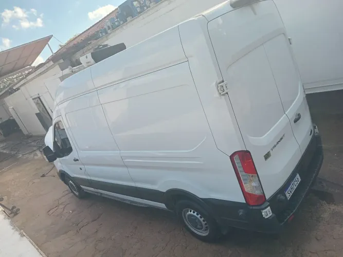 Ford Transit Furgão 2.0 Longo Turbo Diesel 2024