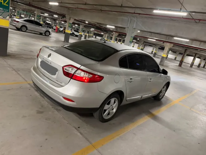 Renault Fluence Sed. Dynamique 2.0 16V Flex Aut. 2013
