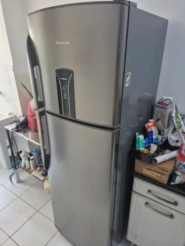 VENDO GELADEIRA PANASONIC