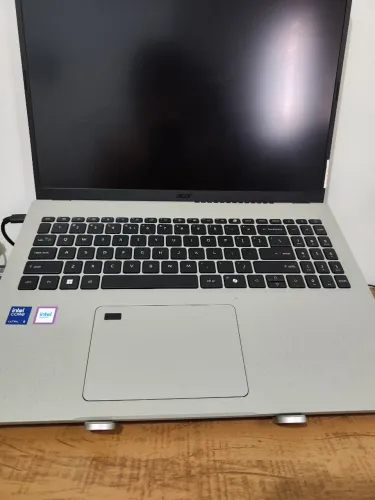 Notebook Acer vero 16