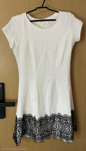 Vestido curto sofisticado
