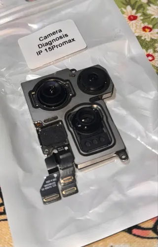 Câmera traseira iPhone 15 pro max original retirada
