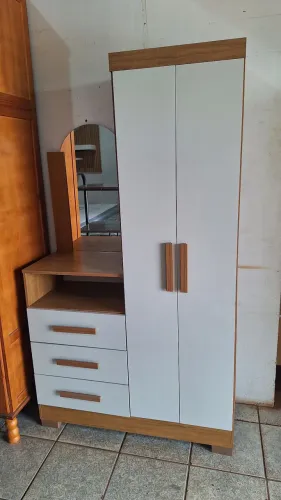 Cômoda com penteadeira