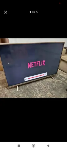 Smart tv 4 k 55 pol com defeito marca philco