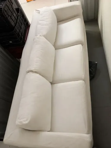 Sofá três lugares branco