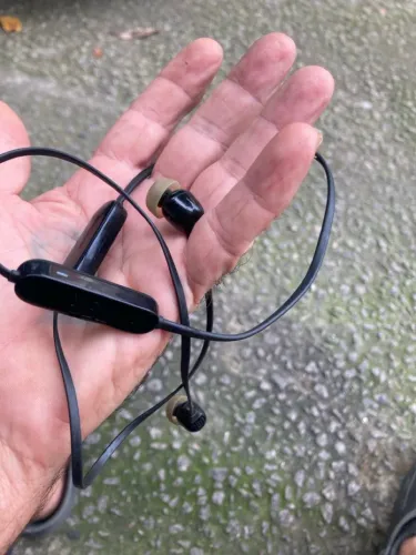 Fone bluetooth jbl original tune 125 bt novo 100 reais