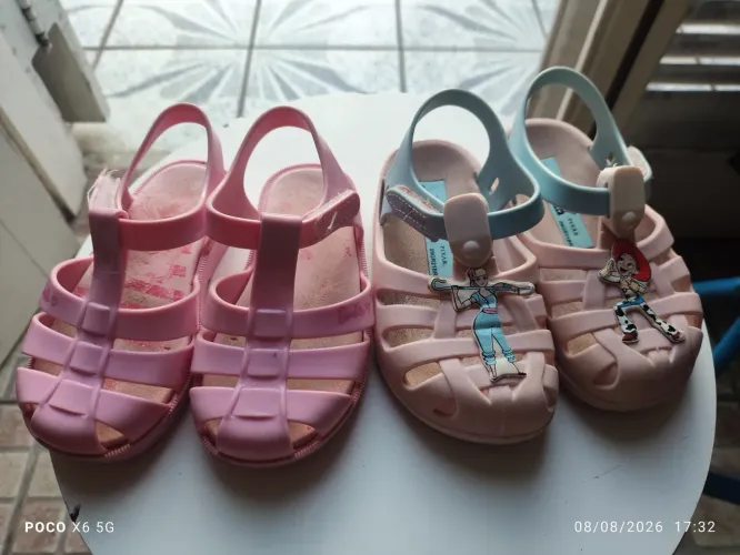 Sandália infantil 20