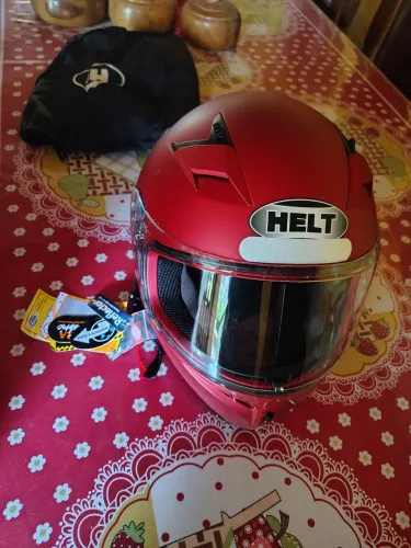 Vendo capacete helt 58, calça e jaqueta helt Tam.g