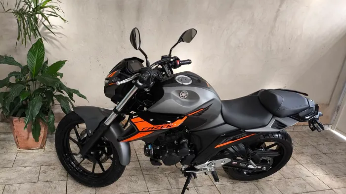 Só venda vem nela moto zerada muito bem cuidada golpista nem vem que eu já conheço os golp