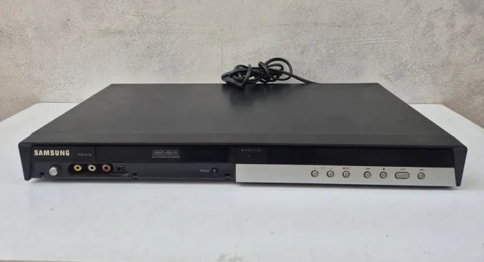 Gravador de DVD de Mesa Samsung DVD- R150 Bivolt Preto