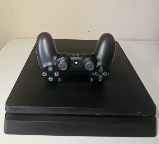 Playstation 4 Slim 1tb