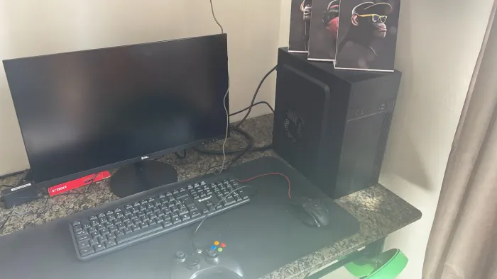 Pc i5, 8ram,2 teras de hd e ssd de 256gb, fonte 750w, ddr3, 3 fans e controladora