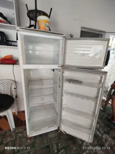 Geladeira gelo seco