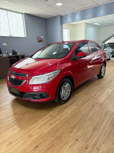 Chevrolet Onix Hatch LT 1.0 8V Flex Power Mec. 4P 2013