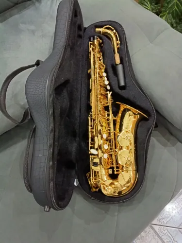 Sax alto sem uso + boquilha Yamaha