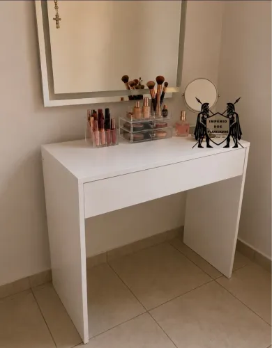 mesa de maquiagem 