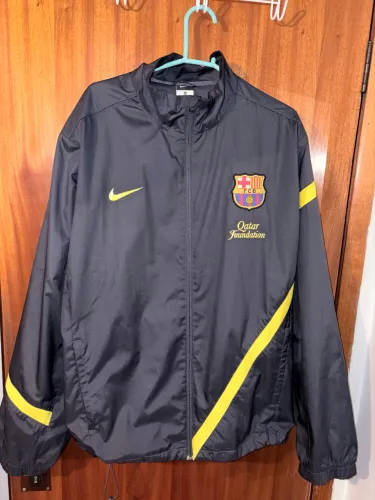Conjunto Corta vento e calça Barcelona 2012