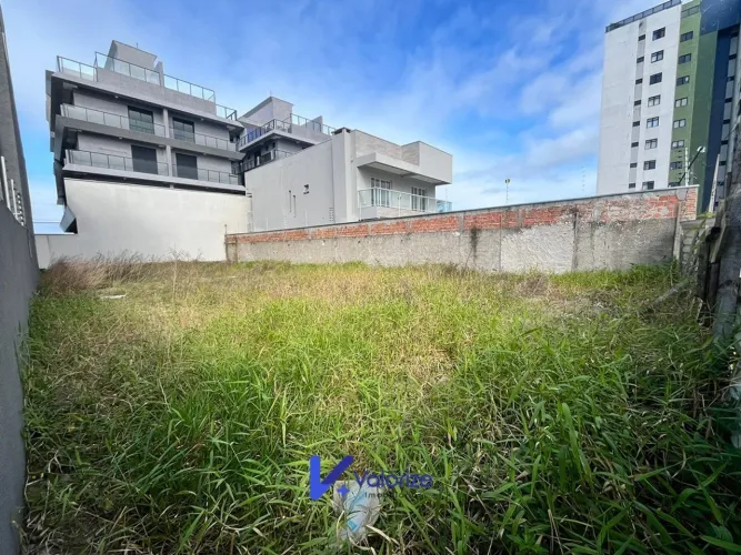 Terreno na Quadra do Mar em Matinhos para a Venda