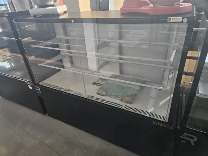 vitrine refrigerada para padaria de 1,45m ar forçado - nova
