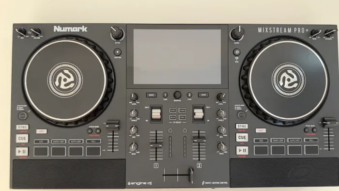 Numark Mixstream Pro Standalone 2 canais auto falantes como nova 
