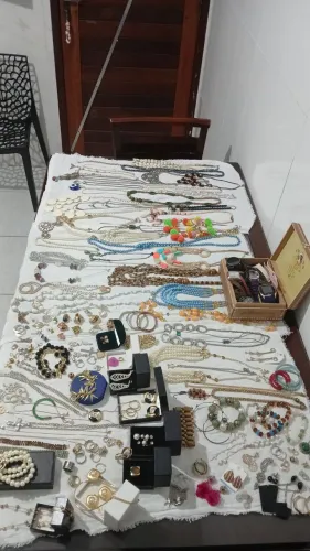 Lote de bijuterias 