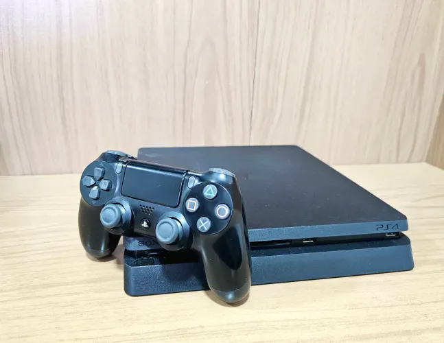 IMPERDÍVEL Playstation 4 slim 1TB , com controle original, todos os cabos, tudo 100%.