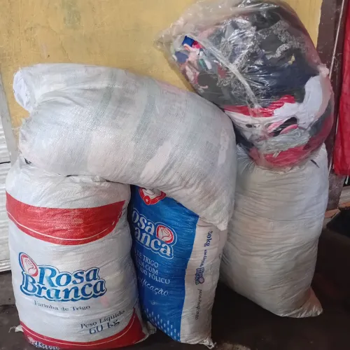 Roupas de brechó