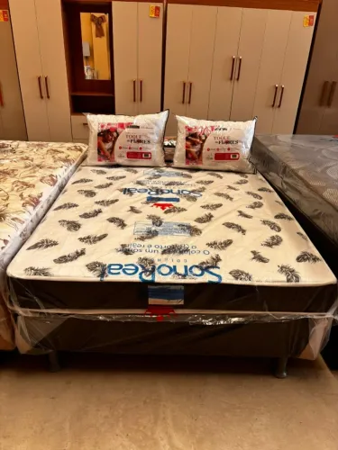 Condição Especial por Tempo Limitado: Cama Casal Padrão com Base e Colchão Inclusos